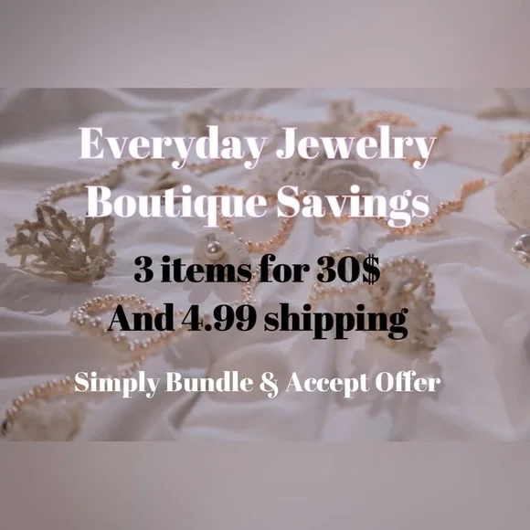 Moon/Disc Pendant, Multi-layer Necklace; Gold - Picture 10 of 10